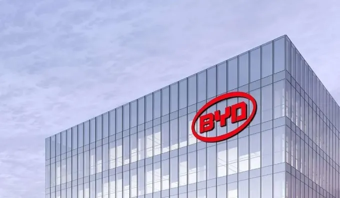 Başkan Erdoğan imza törenine iştirak etti! Otomotivde Türkiye’ye 27 yıl sonra ilk yatırım! Çinli BYD 1 milyar dolarla geliyor