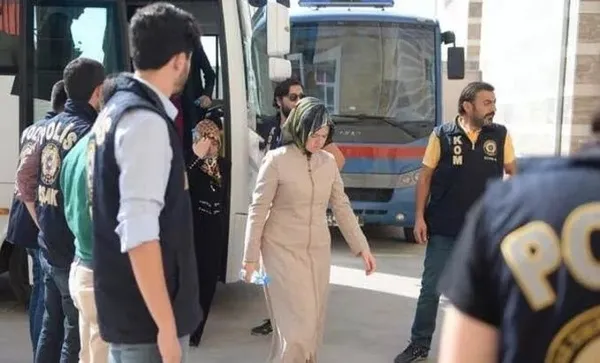 FETÖ'nün kadın yapılanmasına operasyon! - 3