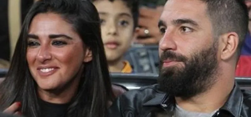 Arda Turan takibe aldı