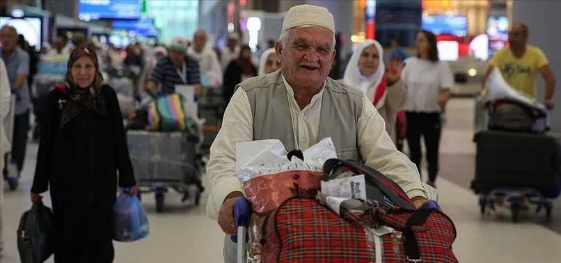 İlk hac kafilesi yurda döndü