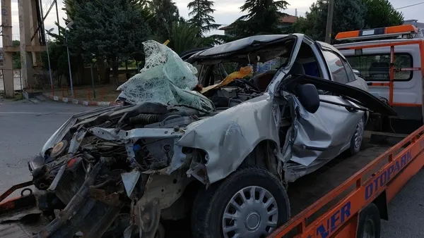 samsunda-feci-kaza-otomobil-koprunun-korkuluklarina-saplandi-1659425858161.jpg Samsun’da feci kaza! Otomobil köprünün korkuluklarına saplandı - 2