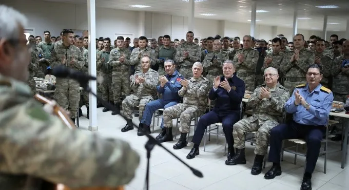 Bakan Akar ve TSK Komuta kademesinden sürpriz ziyaret - 7