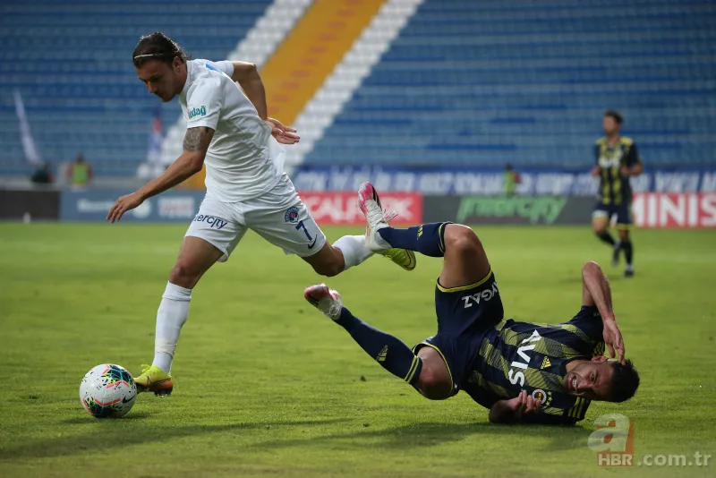 Fenerbahçe taraftarından Ali Koç'a istifa çağrısı 22
