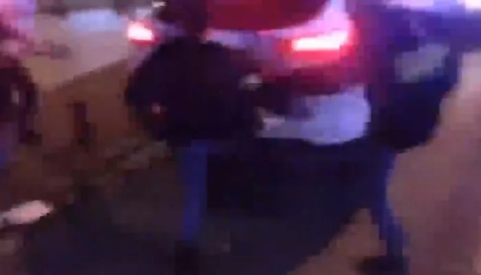 Kadıköy'deki vandallıkta terör detayı! Polis araçlarına saldırıp konteynerleri ateşe vermişlerdi - 3
