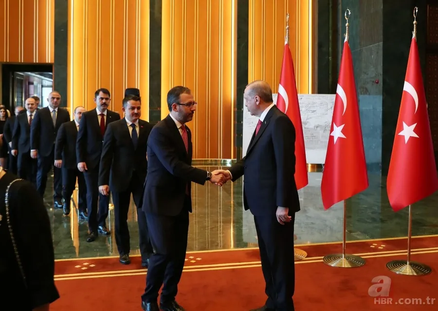 Külliye'deki törende Başkan Erdoğan'ın arkasında yer alan panonun önemi ne? 1