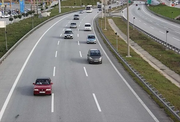 arefe-gunu-otoyol-ve-kopruler-ucretsiz-mi-1-nisan-2022-pazar-gunu-otoyollar-ve-kopruler-bedava-mi-olacak-1651236133678.jpg Arefe Günü otoyol ve köprüler ücretsiz mi? 1 Nisan 2022 Pazar günü otoyollar ve köprüler bedava mı olacak? - 3