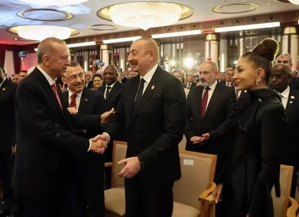 Başkan Erdoğan Ermenistan Başbakanı Paşinyan ile görüştü
