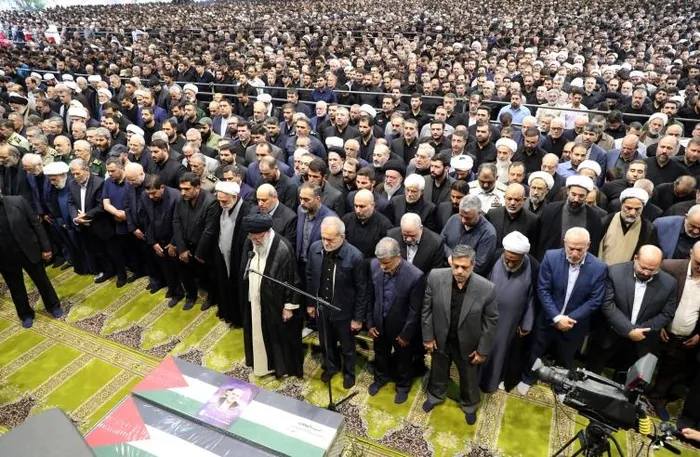 hamas-yoneticilerinden-mesalden-net-mesaj-israili-tanimayacagiz-1722614167808.jpeg Hamas'ın şehit edilen lideri Haniye'nin cenazesi