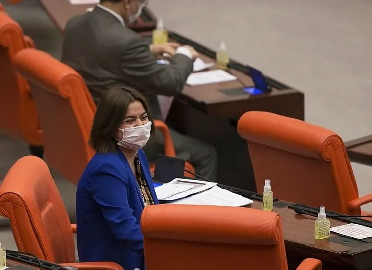 TBMM’de maskeli oturum! Milletvekilleri corona virüse karşı böyle önlem aldı
