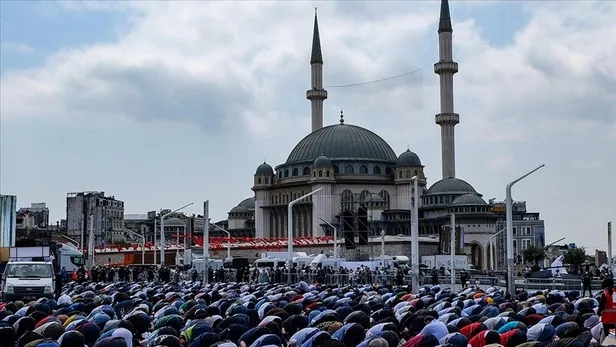 il-il-21-nisan-cuma-namaz-vakitleri-2023-istanbul-ankara-izmir-cuma-namazi-saat-kacta-kilinacak-1682066305384.jpg