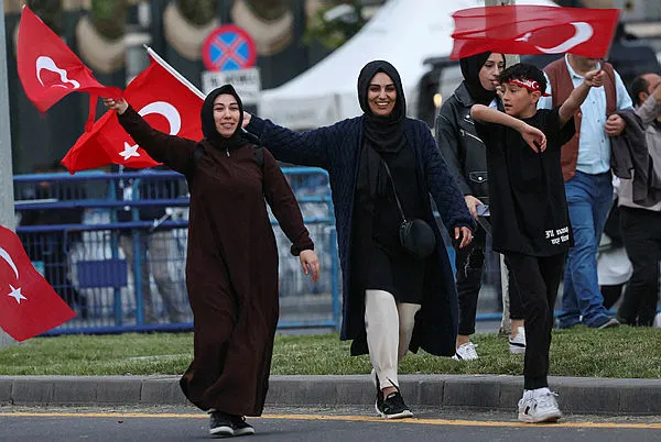 Türkiye’nin 81 ilinden Başkan Erdoğan’ın zaferinin sevinç görüntüleri! Başkan Erdoğan’ın konuşmaları…
