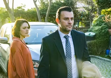 atv'nin yeni dizisi Başka Bir Gün'ün afişi yayınlandı!