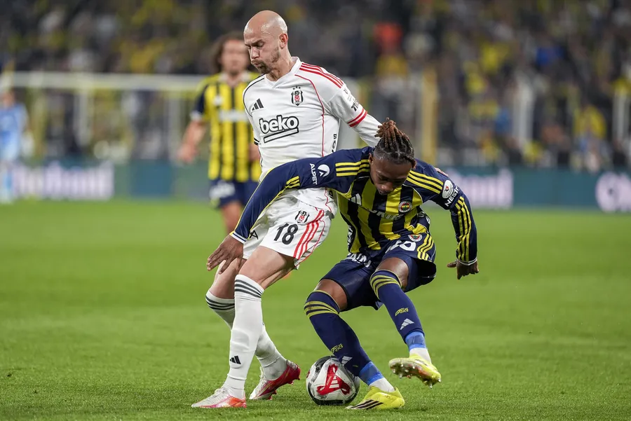 derbi-sonrasi-besiktastan-penalti-tepkisi-emek-hirsizlari-1775423340803.jpg Fotoğraf (AA)