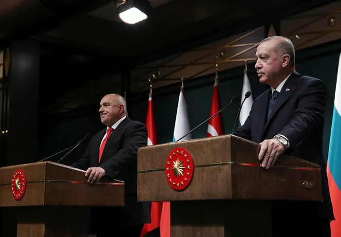 Son dakika: Başkan Erdoğan'dan sınır kapılarının göçmenlere açılması hakkında çarpıcı açıklama - 1