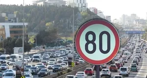 Hız sınırını aşanın ehliyeti geri alınacak!