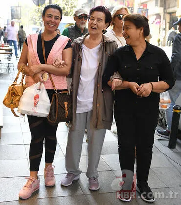 Usta oyuncu Fatma Girik yanlışlıkla dişini yedi 2