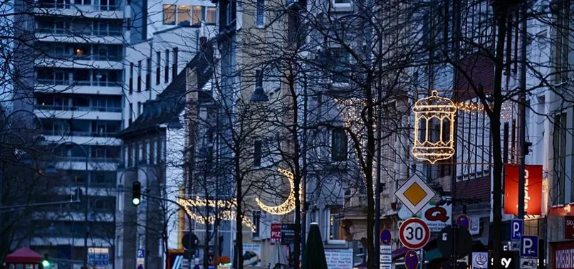 Köln’de Ramazan hazırlığı! Caddeler ışıklarla süslendi