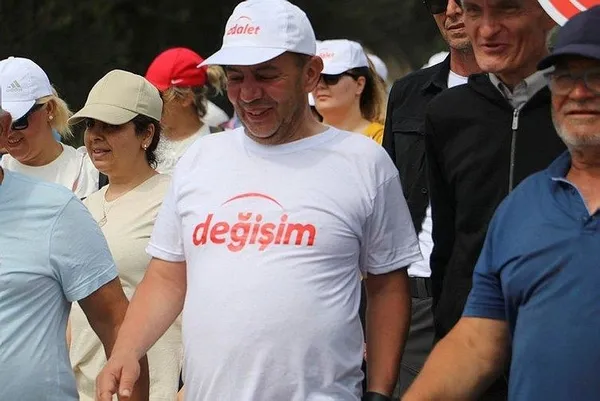 tanju-ozcan-binaya-sokmayin-talimati-veren-kilicdaroglunu-topa-tuttu-orasi-senin-babanin-ciftligi-mi-1688729928097.jpeg Bolu Belediye Başkanı Tanju Özcan Kemal Kılıçdaroğlu'nu topa tuttu: Genel merkez senin babanın çiftliği mi? - 3
