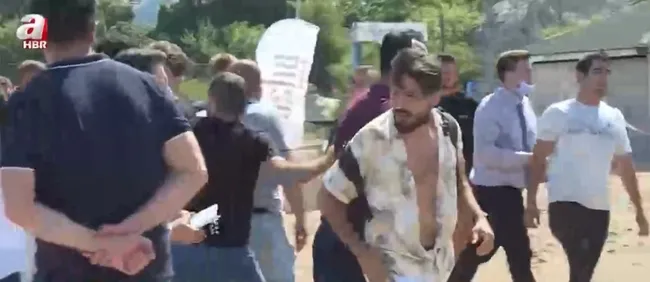 ibb-cankurtaranlarindan-a-habere-saldiri-tepkiler-pes-pese-geldi-1627106951682.jpg İBB cankurtaranlarından A Haber’e saldırı! Tepkiler peş peşe geldi - 5