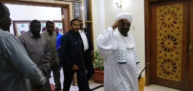 SUDAN'A 28 YIL SONRA İLK BAŞBAKAN