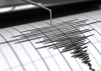Son dakika: Manisa'da korkutan deprem!