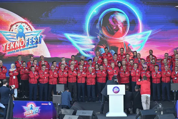 Son dakika | Başkan Erdoğan İzmir TEKNOFEST’te | Dikkat çeken Karabağ mesajı: 30 yıl sonra eve dönenler size dua ediyor