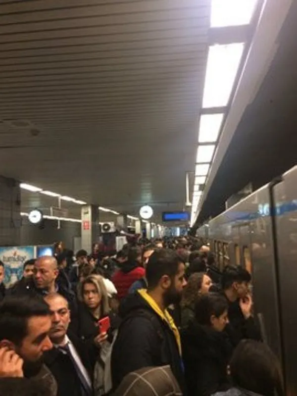 İstanbul’da metro seferlerinde aksama