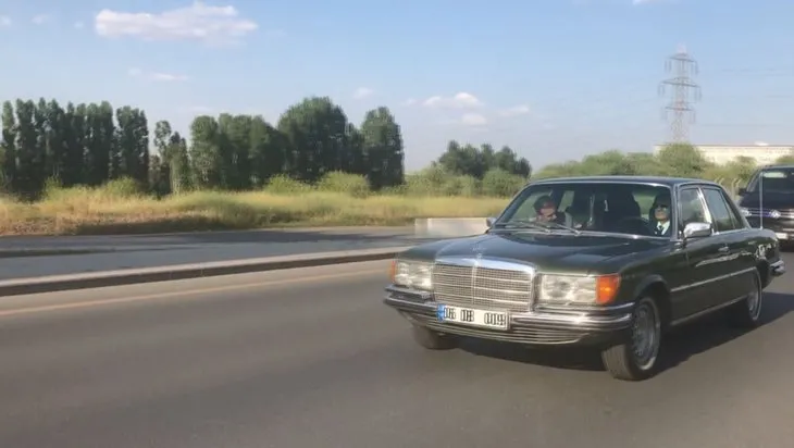 Bahçeli, NeÅet ErtaÅ'ın türküsüyle Ankara'yı gezdi!