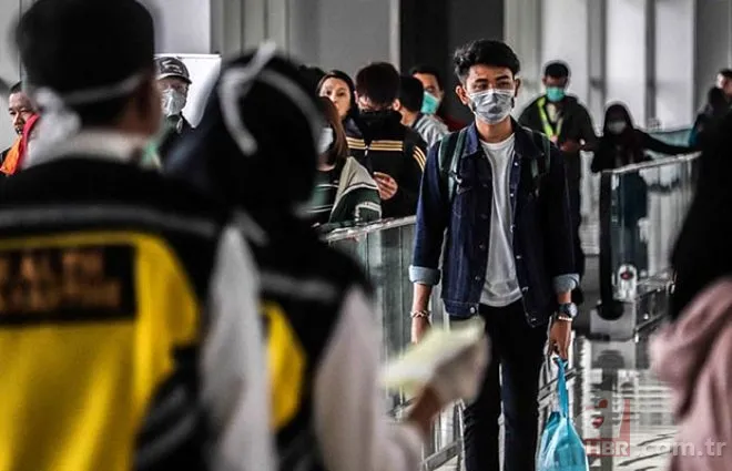 Corona virüse meydan okudu! Marketteki deodorantları yaladı... 1