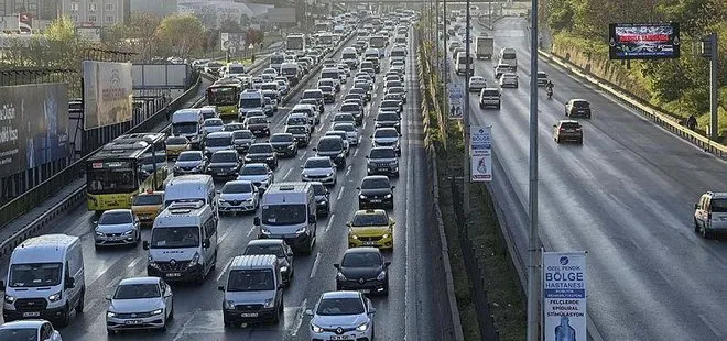 9 günlük tatil sonrası İstanbul’da yeniden trafik kabusu başladı | ANLIK GÜNCEL TRAFİK BİLGİ HARİTASI