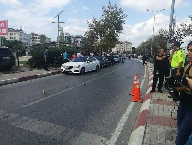 Kartal'daki Anadolu Adalet Sarayı önünde silahlı saldırı - 1