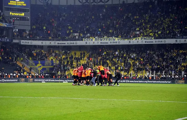 1673204625454.jpg Galatasaray'a farklı mağlup olan Fenerbahçe'de teknik direktör Jorge Jesus konuştu: "Galatasaray çok sakindi" - 6