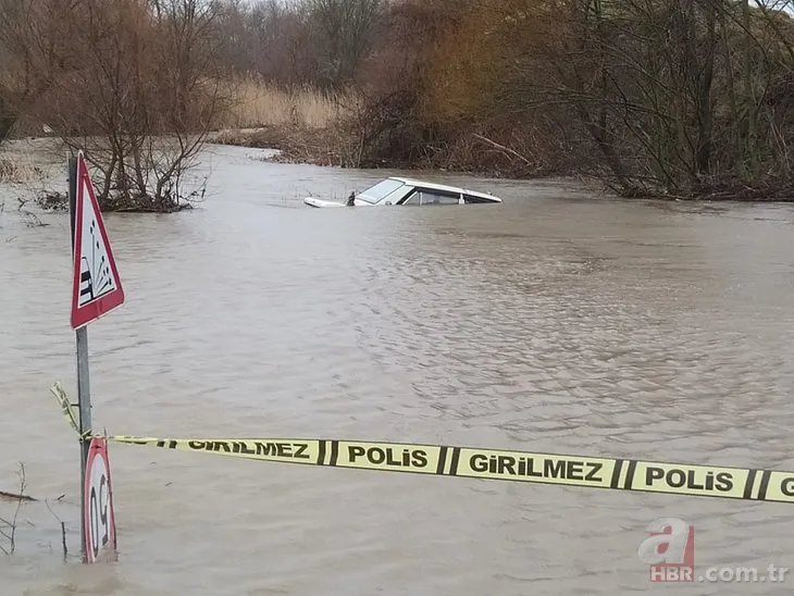 Tekirdağ’da sağanak yağışın ardından dereler doldu taştı! Otomobil sular arasında kayboldu