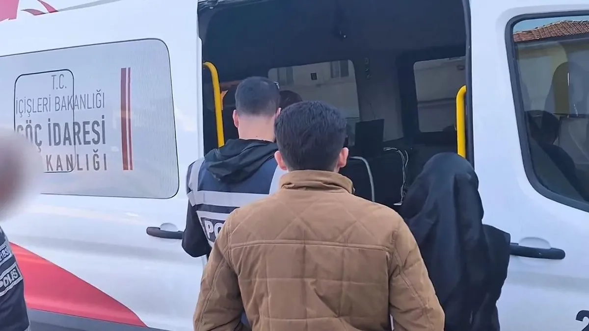 81 ilde göçmen kaçakçılarına operasyon!