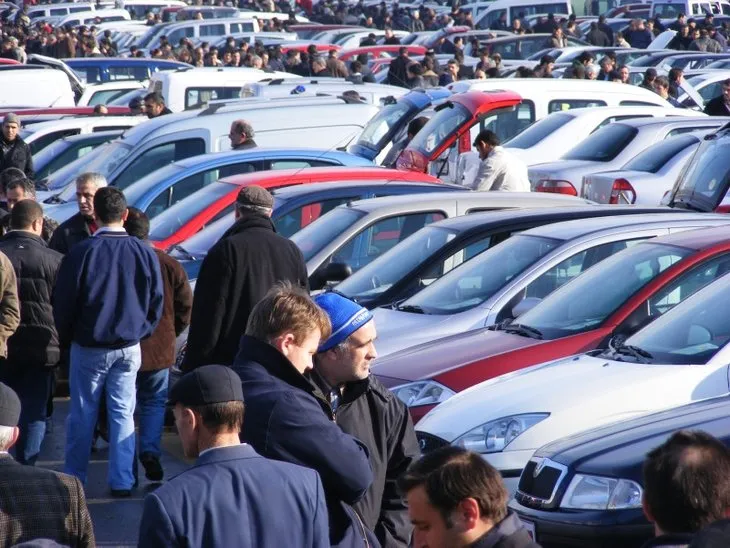 Otomobil satışında fırsatçılara geçit verilmiyor! İlanlar mercek altında | İlave fiyat eklenecek yazanlara ceza yağdı