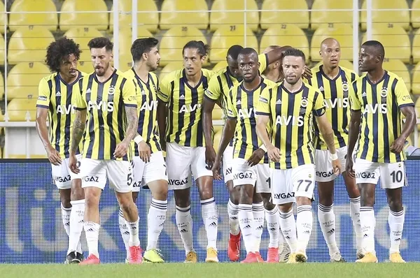 Fenerbahçe’nin teknik direktörü pazartesi günü belli olacak! Yeni hoca kim olacak?