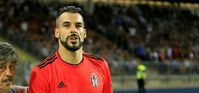 Negredo gidiyor Mitroglou geliyor