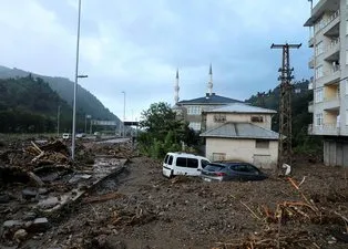 Sel Rize'yi birbirine kattı! İşte felaketin yürek yakan görüntüsü