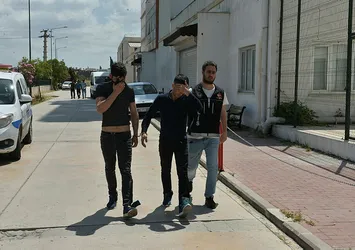 Adana'da uyuşturucu satıcılarına operasyon