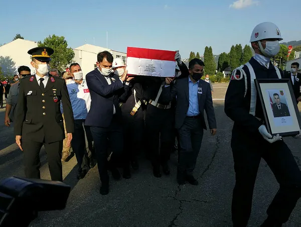 Giresun'daki selde şehit olan Uzman Çavuş Onur Kıran için tören düzenlendi - 1