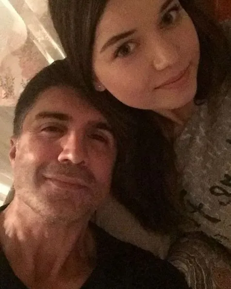 Özcan Deniz 19 yaşındaki genç kız ile aşk mı yaşıyor? - 1