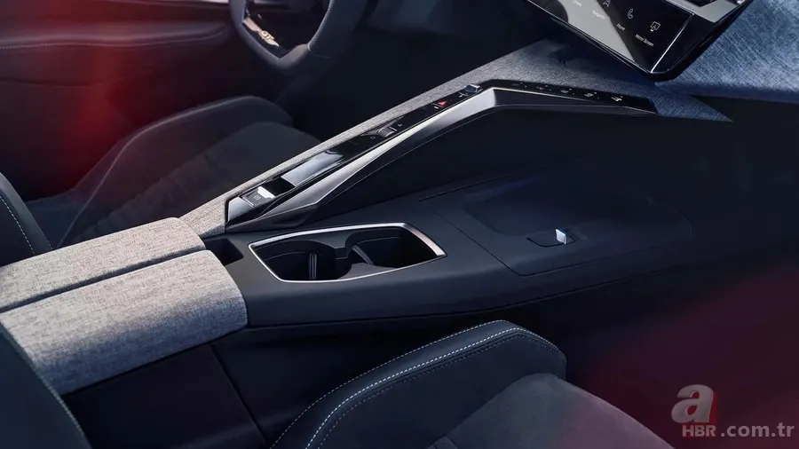 Benzinli araçların yakıt tüketimini yakaladı! 2024 Peugeot e-3008 tek şarj ile 700 KM menzil sunuyor! İşte detaylar… 24