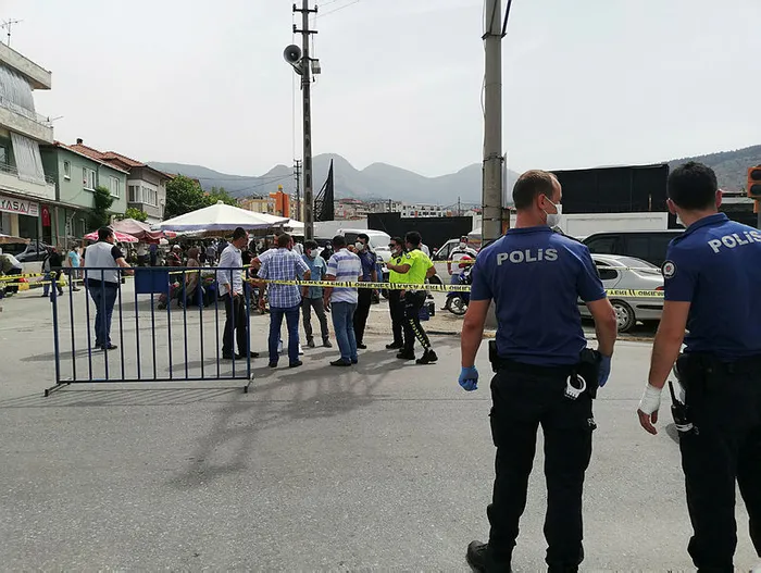 Son dakika: Manisa'da silahlı kavga! 3 kişi yaralandı - 2