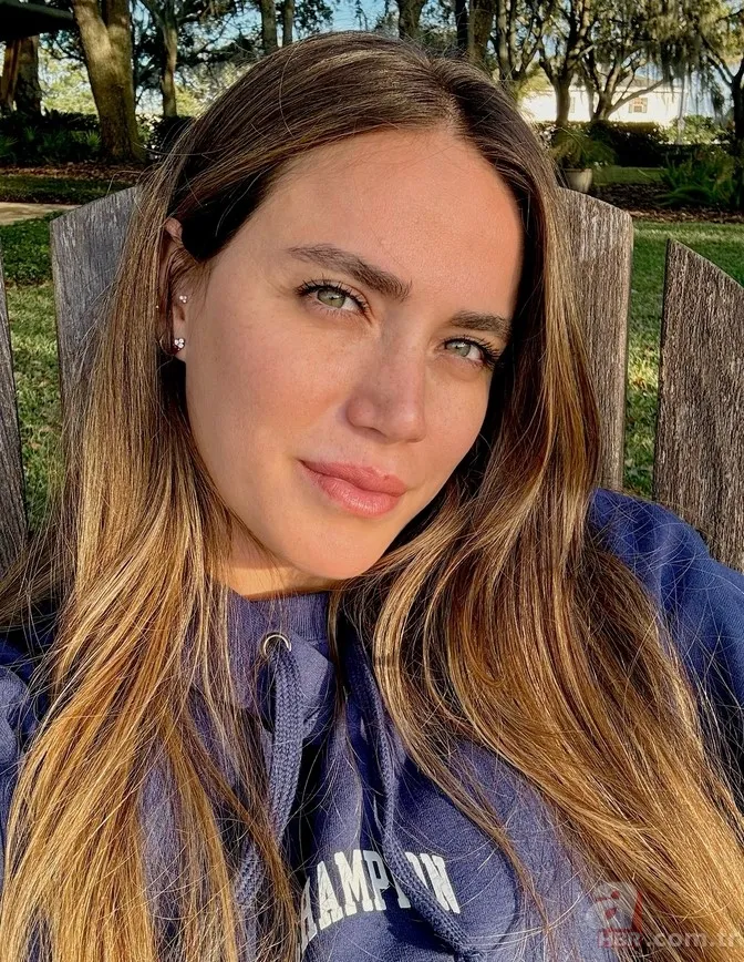 Adını Feriha Koydum'un Hande'si Ceyda Ateş sarı saçlı kızı Talia'nın son haline bakın! "Annesinin aynısı" 5