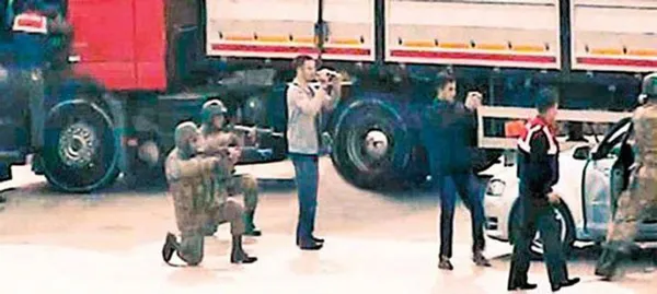 FETÖ’cü Mehmet Karabörk Almanya’da görüntülendi! Köstebek gibi saklanarak yaşıyor! MİT TIR’ları kumpasını adım adım planladı