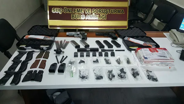 Esrarengiz parçalar! ABD'den gelen kargodan çıktı - 1