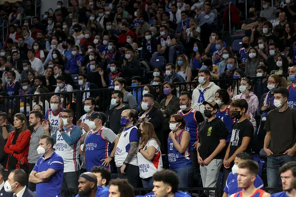 anadolu-efes-yine-maglup-panik-yaptik-ve-kontrolu-kaybettik-1636146497506.jpg Anadolu Efes yine mağlup: Panik yaptık ve kontrolü kaybettik