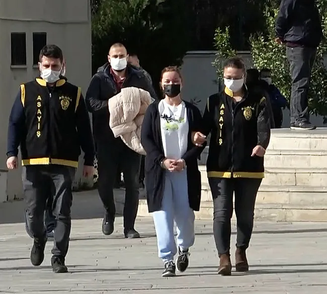 Adana'da 41 yıl hapis cezası alan "Binbir surat Cemile" gardıropta yakalandı - 4