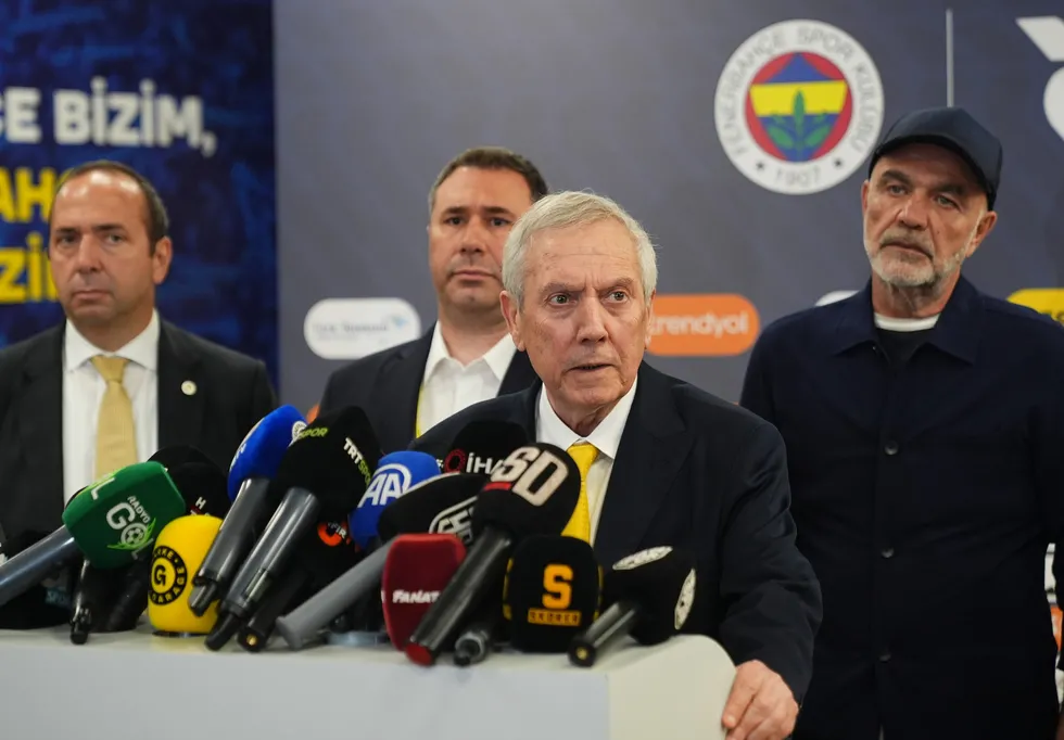 aziz-yildirim-derbi-sonrasi-ates-puskurdu-bu-hakemlerin-hepsi-yeteneksiz-1788642724517.jpg Aziz Yıldırım derbi sonrası ateş püskürdü: “Bu hakemlerin hepsi yeteneksiz” - 1