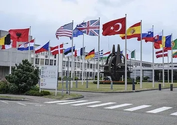 NATO'daki skandalı Ebru Binbaşı ortaya çıkardı